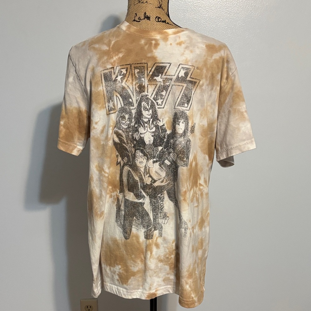 Kiss Brown Tie-Dye Graphic Tee